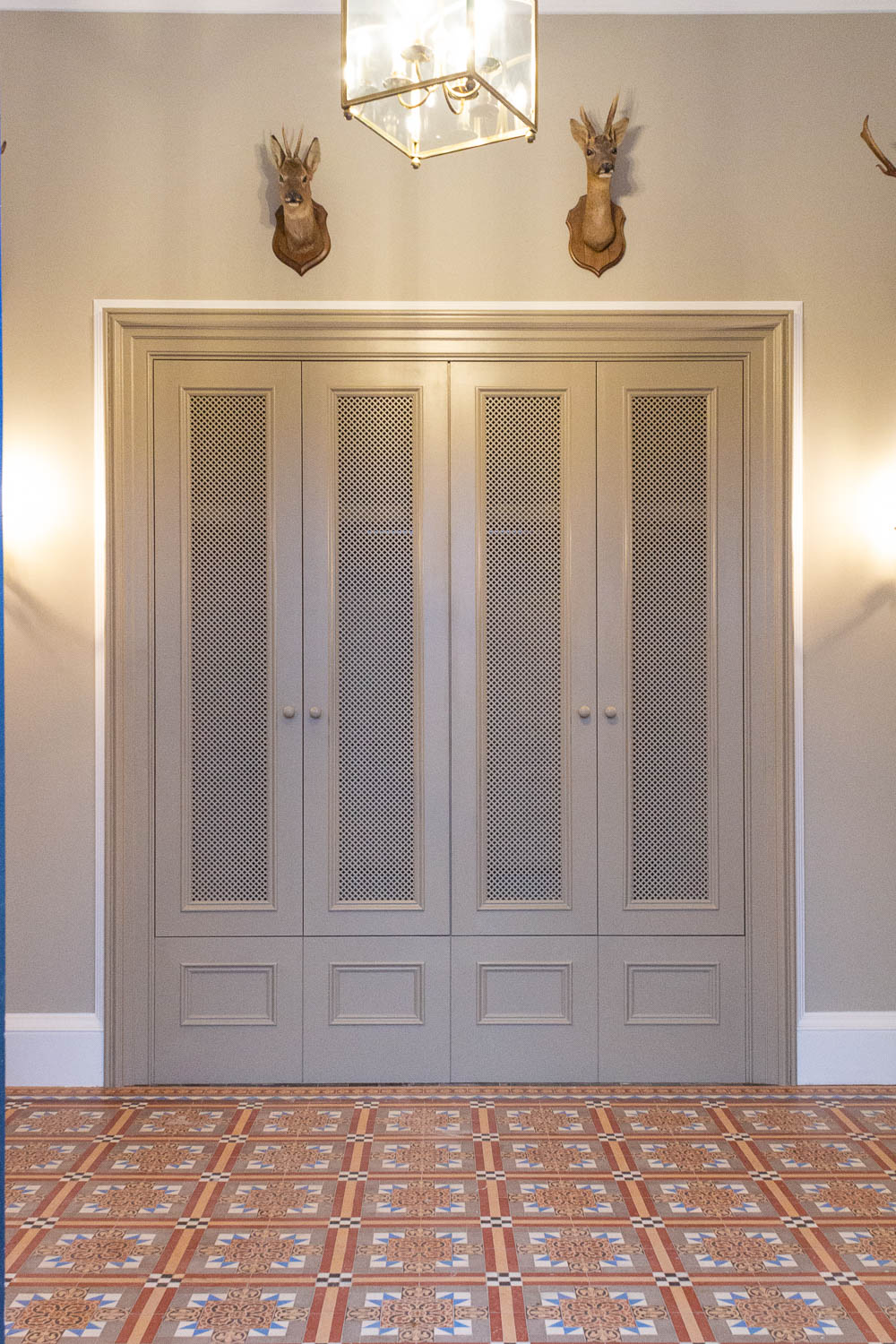 Entrance hall detail